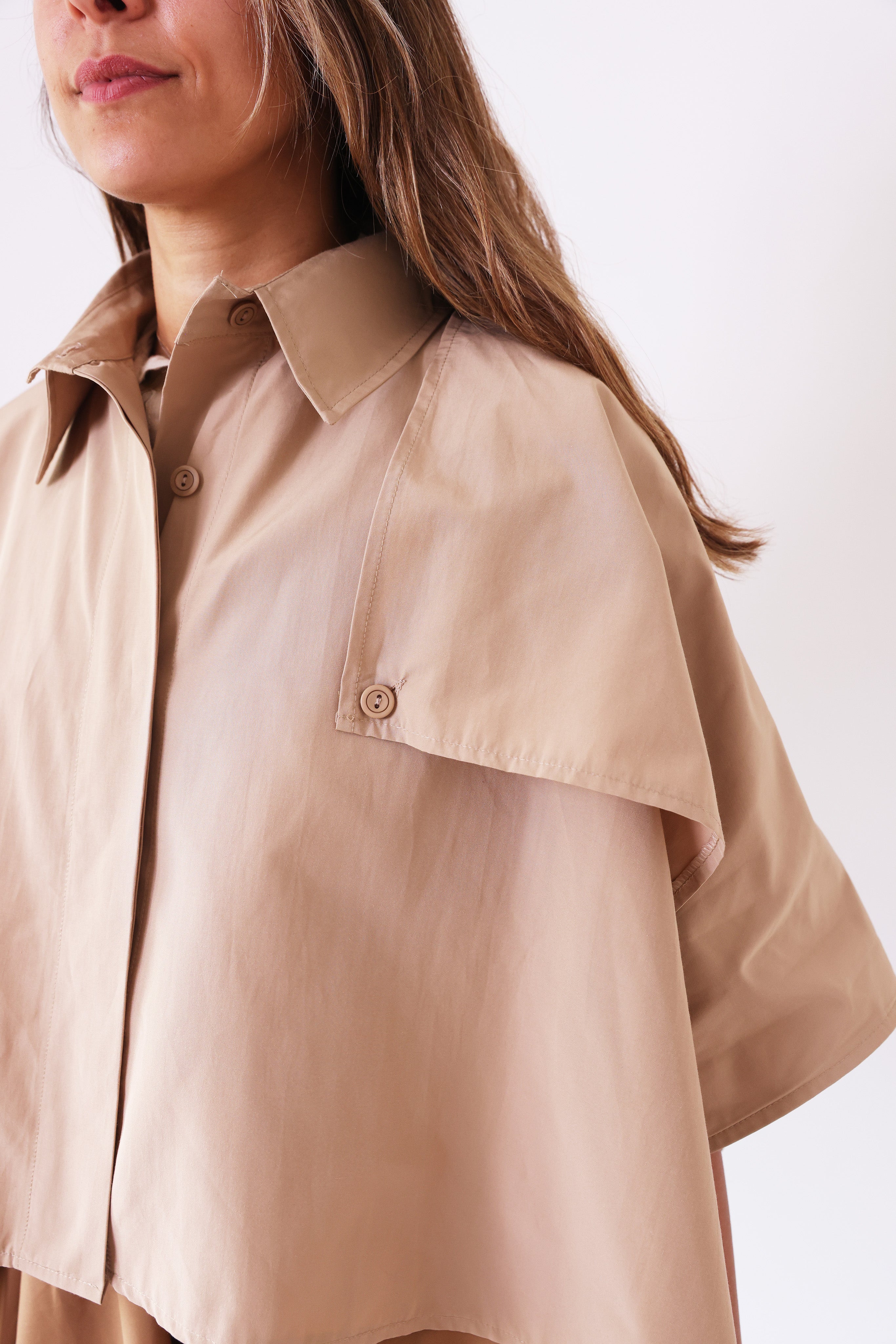 CROP LIGHT TRENCHCOAT