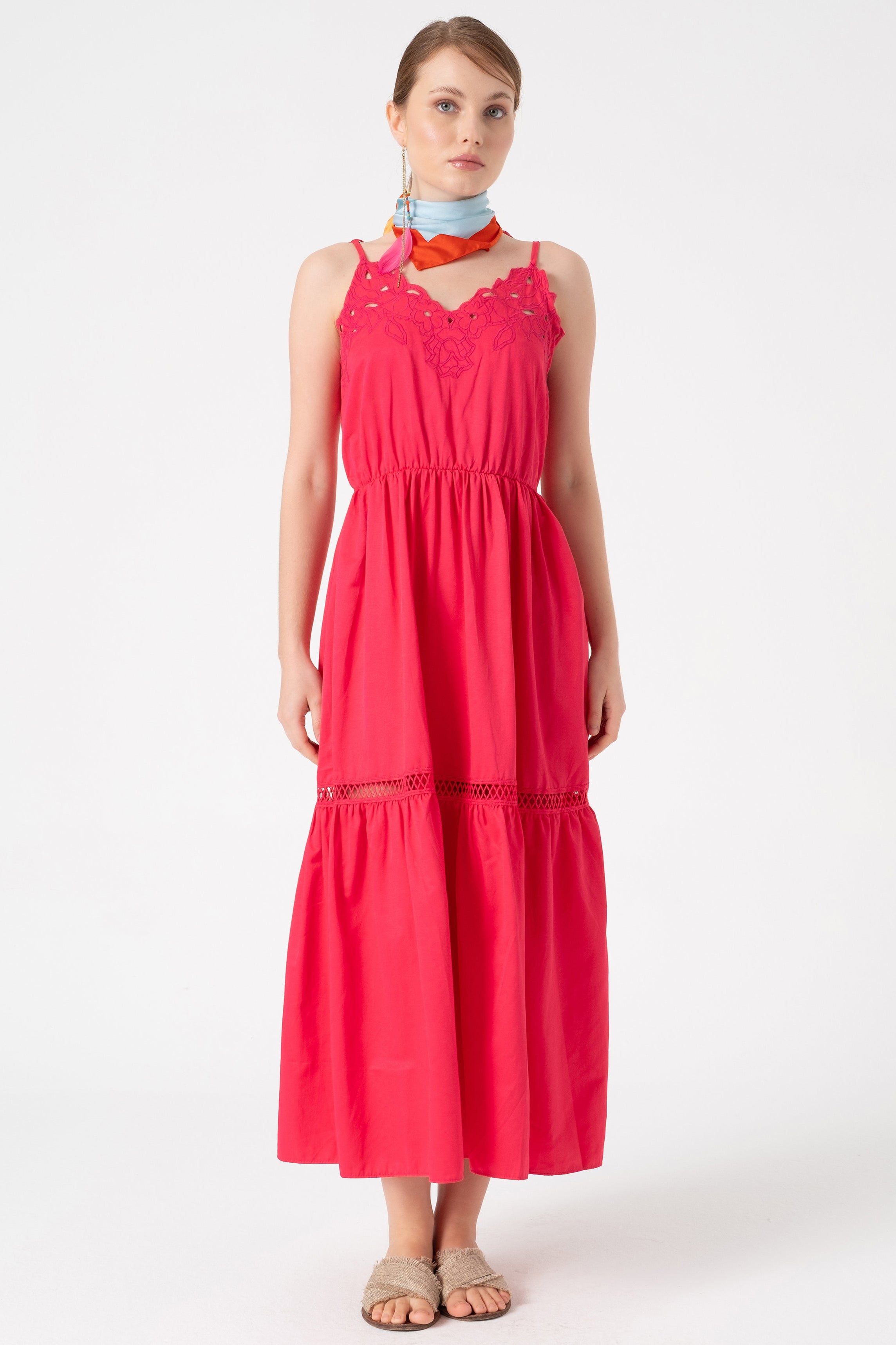 LACE TIERED MAXI DRESS