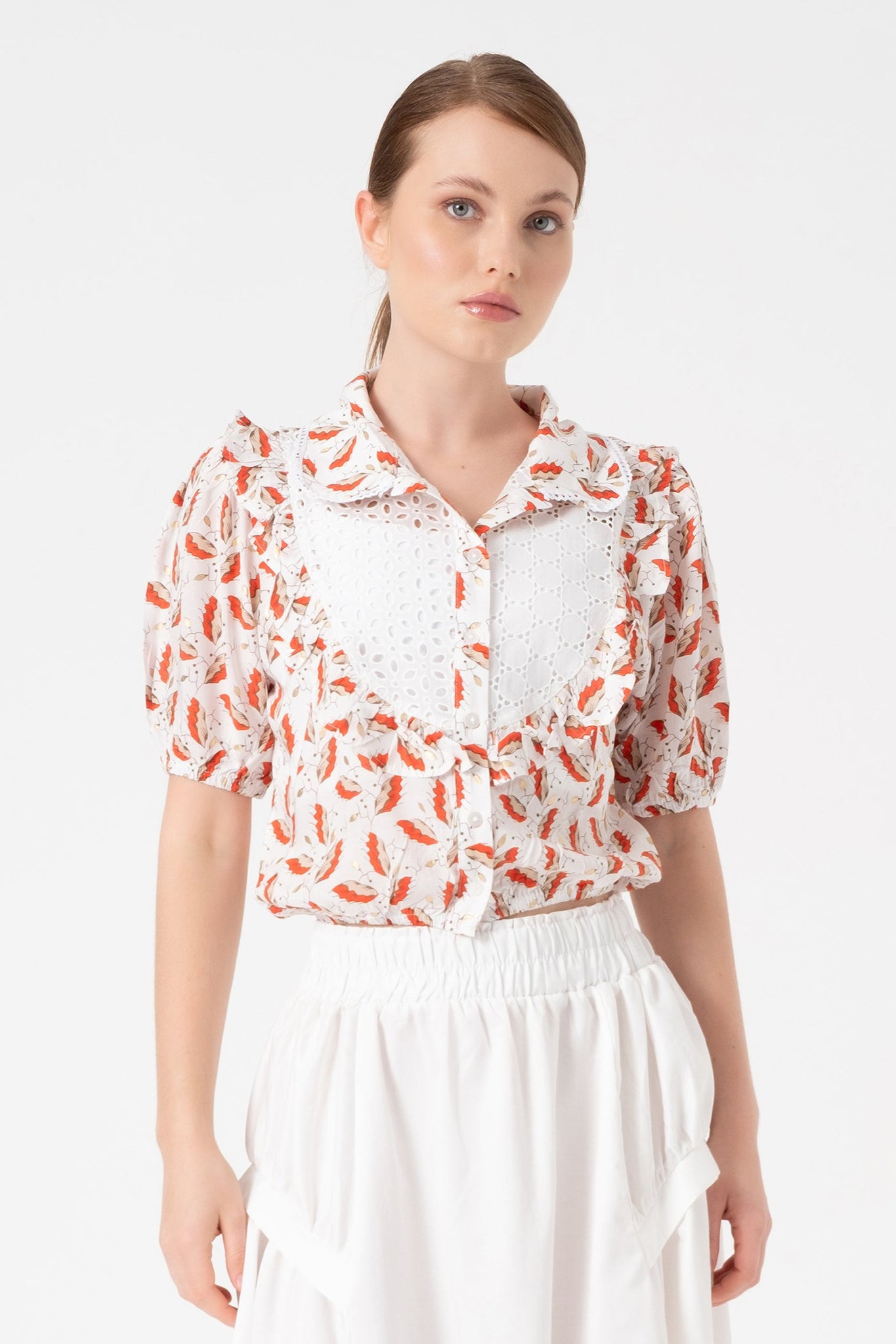 LACE-TRIMMED CROP BLOUSE