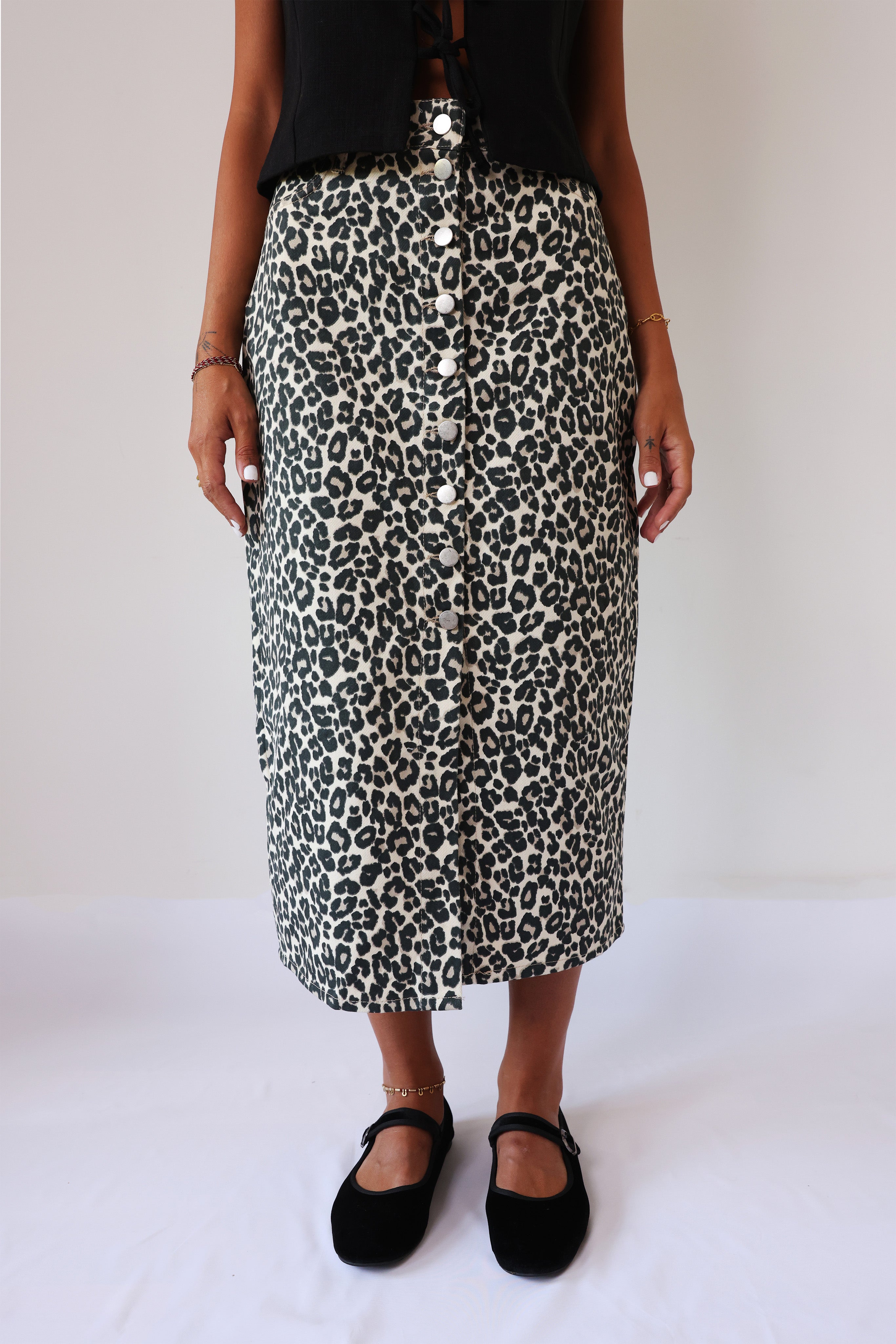 BUTTON FRONT LEOPARD SKIRT