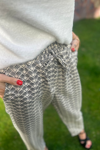 Drawstring Waist - Patterned Trousers